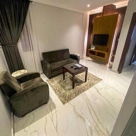 Continental Suite Farwaniya Kuwait City Exterior foto