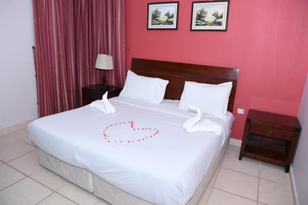 Continental Suite Farwaniya Kuwait City Exterior foto