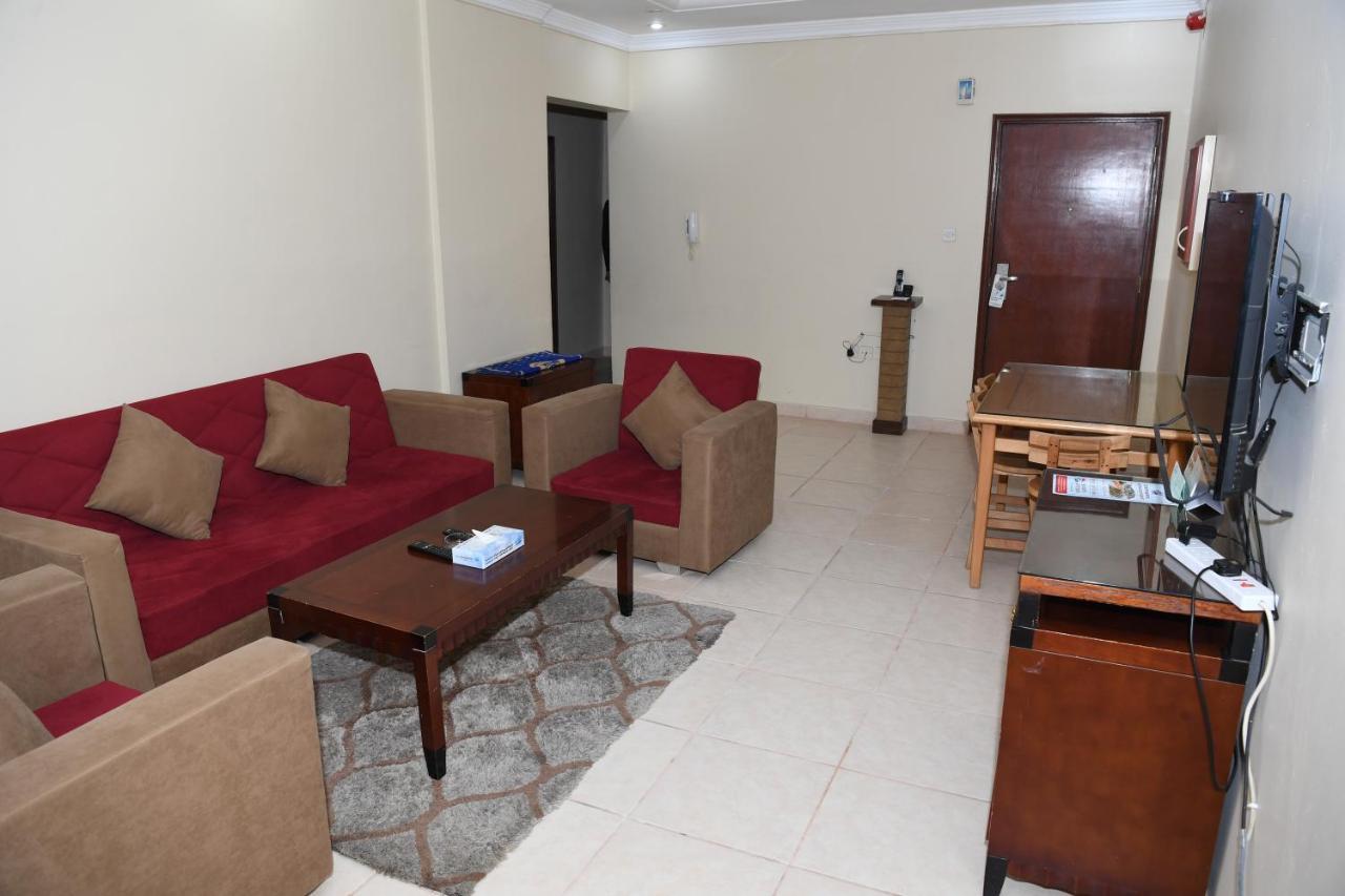 Continental Suite Farwaniya Kuwait City Exterior foto