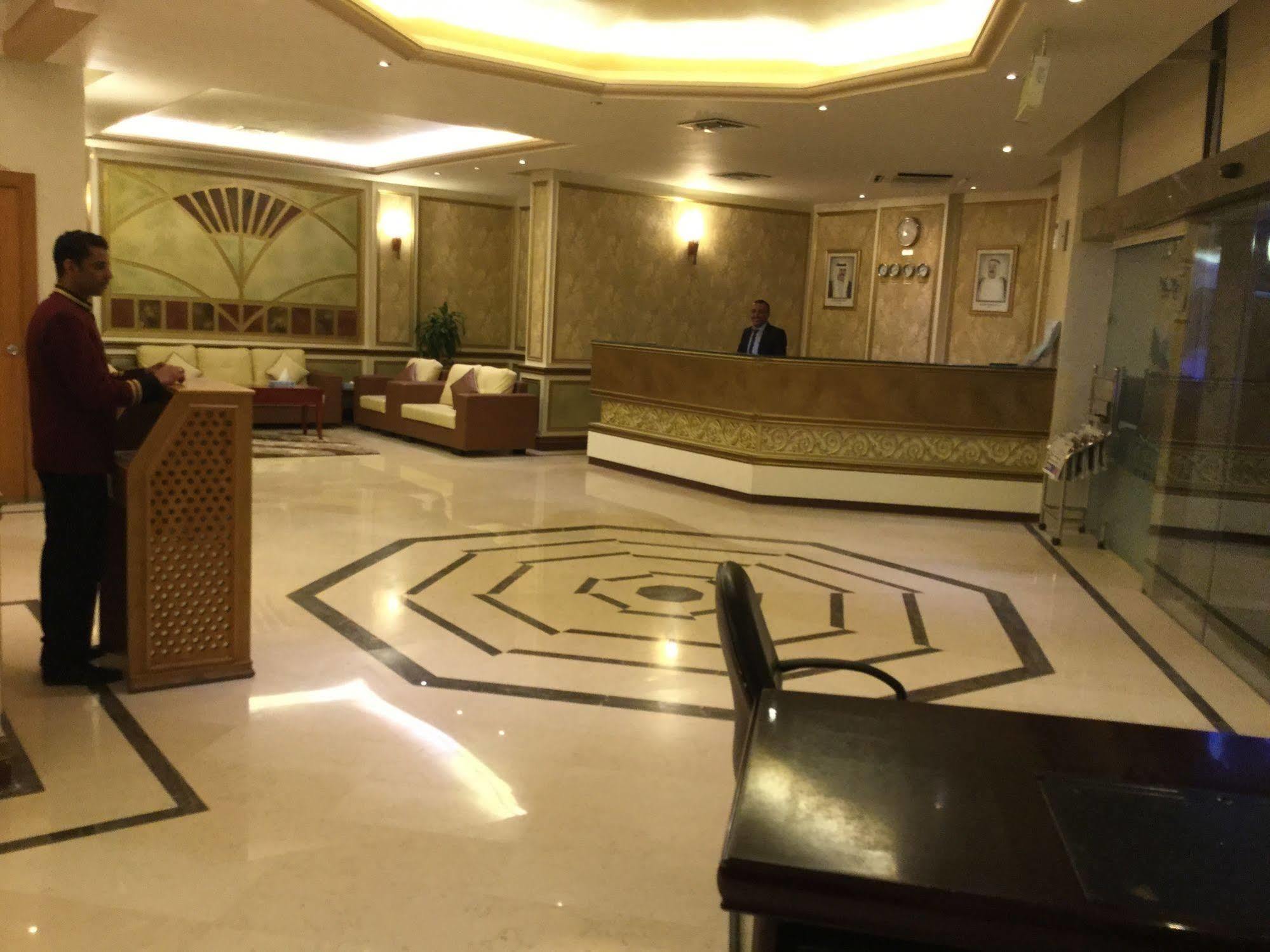 Continental Suite Farwaniya Kuwait City Exterior foto