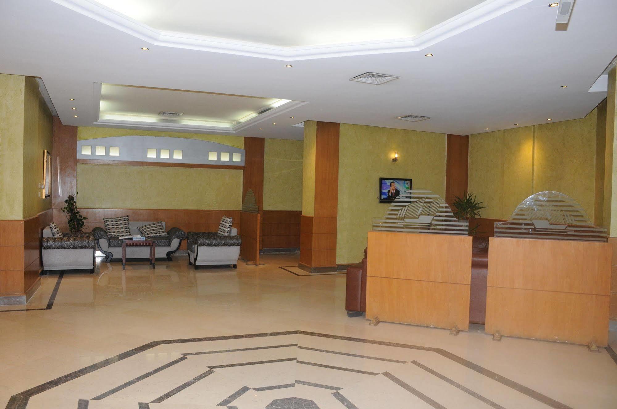Continental Suite Farwaniya Kuwait City Exterior foto